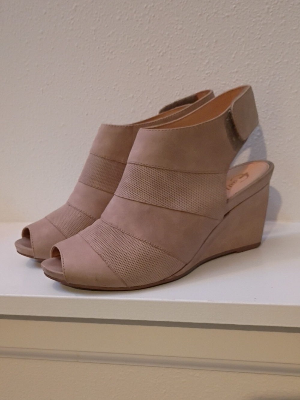 Earthies Manza Wedges